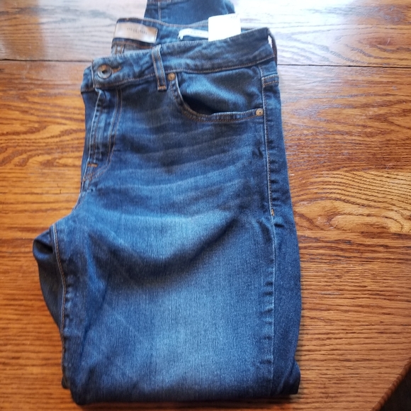 Guess medium wash skinny Jean's - Picture 5 of 5
